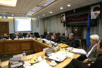 کاهش نرخ سود بانکی به تعویق افتاد