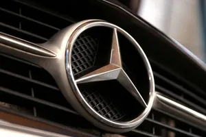 شوک به مالکان مرسدس بنز؛ چرا مرسدس بنز ناگهان ۳۱۰ هزار خودرو را فراخواند؟