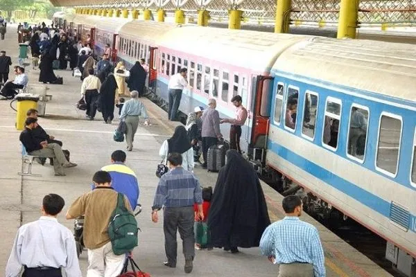 حرکت قطارهای مسافری از سر گرفته شد