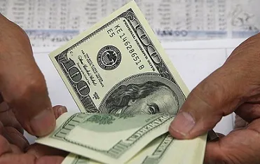 سودای صعود در سر دلار