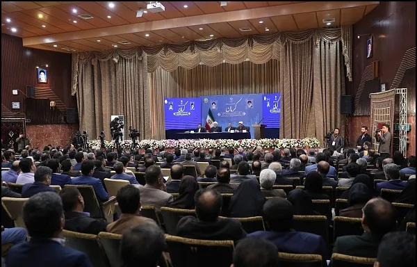 روحانی :  بسته حمایتی به خانواده‌های کم درآمد ارائه می‌شود +فیلم