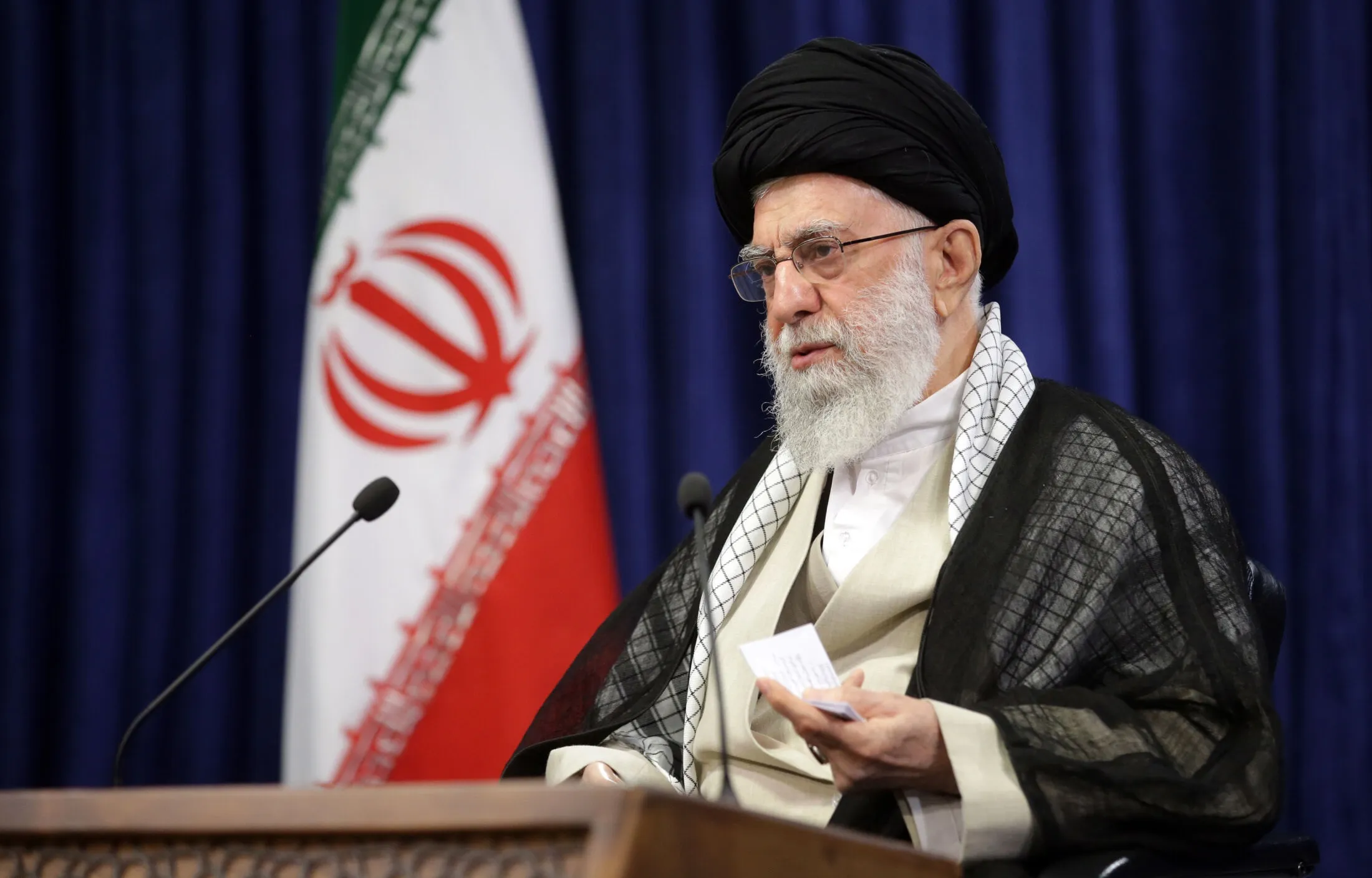 تذکر مهم رهبر انقلاب به شورای نگهبان