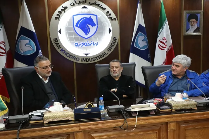 آمادگی ایران‌خودرو برای نوسازی تاکسی های تهران در برنامه پنج ساله
