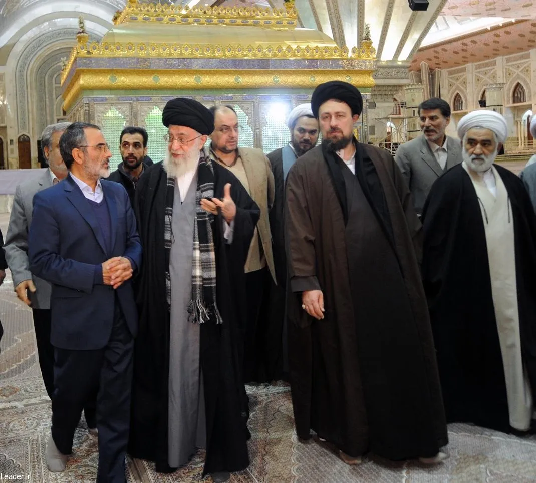 حضور رهبر انقلاب در مرقد مطهر بنیانگذار انقلاب اسلامی