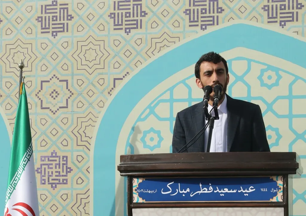 شعرخوانی کنایه آمیز مداح مشهور درباره گرانی؛ نمک روی زخم اقتصادی پاشیدن فساد است!