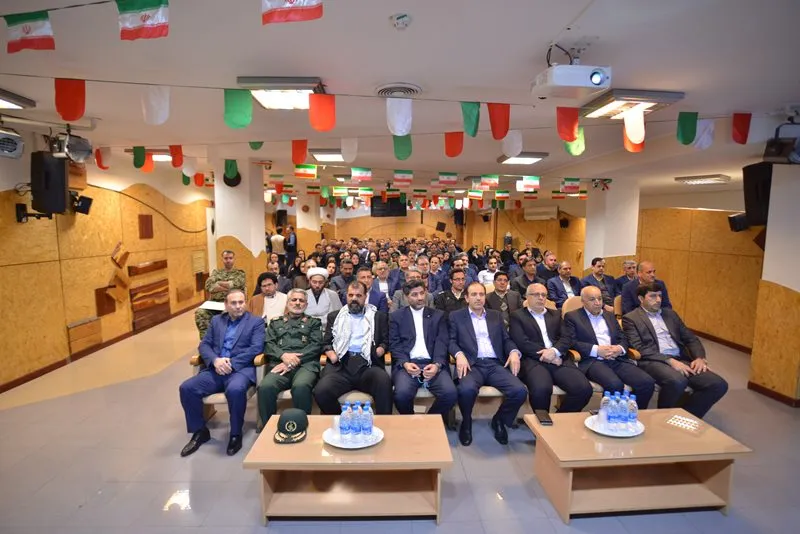 برگزاری مراسم گرامیداشت هفته بسیج در بیمه آسیا
