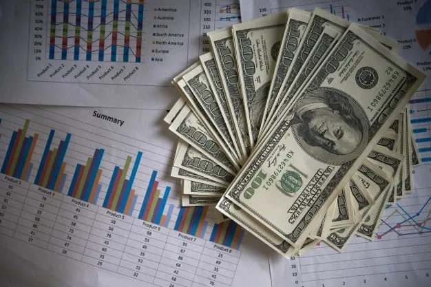 هشدار فعالان بازار به تغییر رویه فروش ارز / خرید دلار با کپی بلیط!