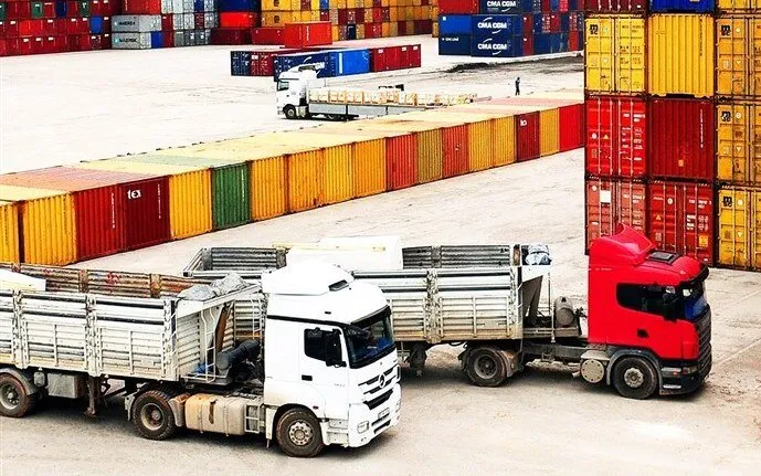 ترخیص ۳۴۲هزار تن کالای اساسی از بندر شهید رجایی