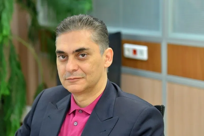 لاهوتی: نرخ بالای سود بانکی فرصت اشتغال را کم می‌کند