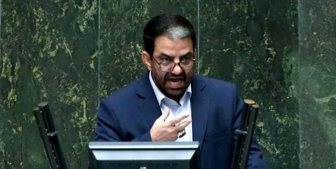 کمیسیون تلفیق قیمت بنزین را در لایحه۹۹، ۱۵۰۰تا ۲۰۰۰تومان تعیین کند