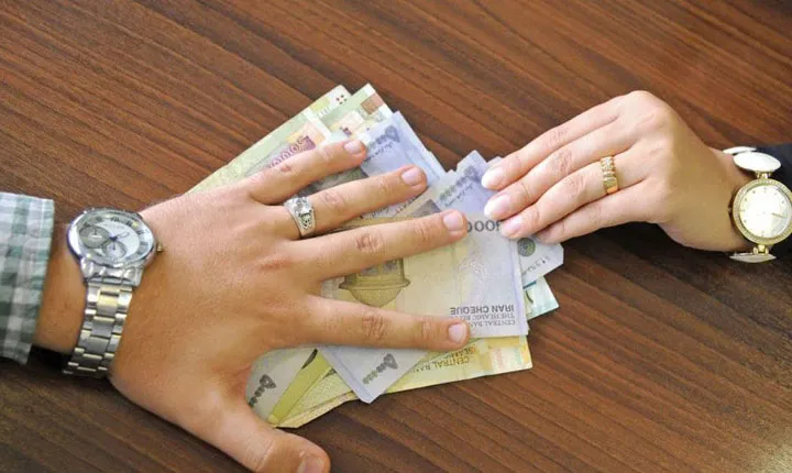 خانم ها، مراقبت عواقب ازدواج با آدم خسیس باشید