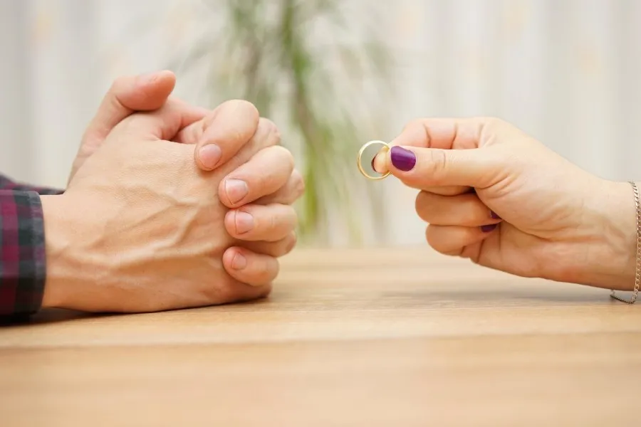 مشکلاتی که بعد از طلاق به سراغتان می آید!