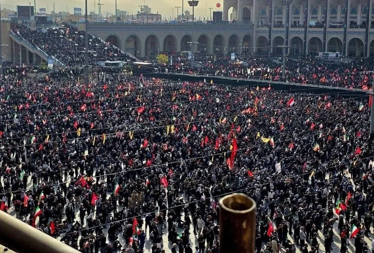 بزرگ‌ترین تشییع تاریخ در تهران