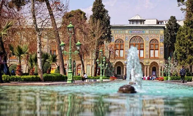 در کاخ گلستان چه خبر است؟