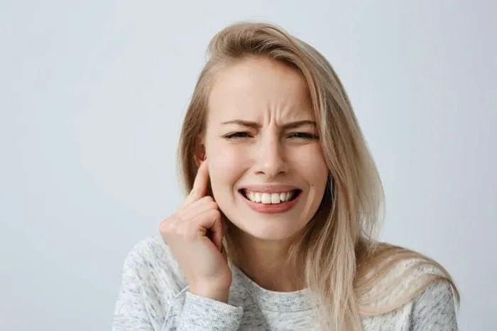 فواید عجیب فشار بر این نقطه از گوش