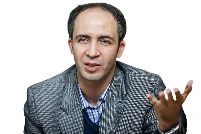 شقاقی: اقلام اساسی در قالب کارت‌های اعتباری توزیع شود