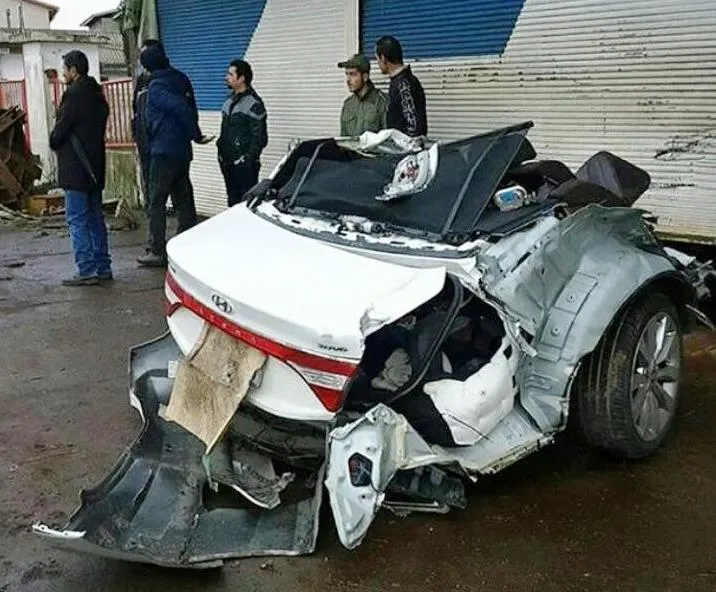نصف شدن آزرا در تصادف +عکس