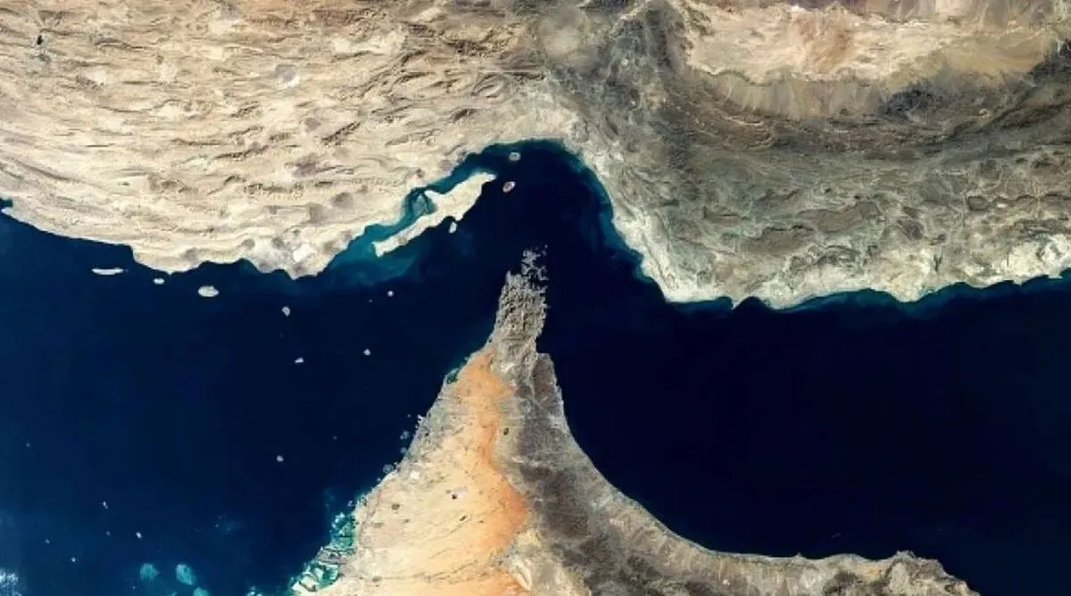 آخرین وضعیت تنگه هرمز/ ۲۳۰ نفتکش در انتظار اجازه ایران هستند؟