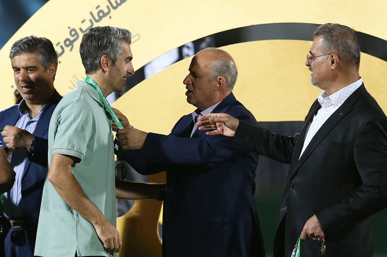 مهدب تاج