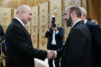پشت-پرده-پیام-مهم-وزیر-خارجه-ارمنستان-به-ایران-در-نشست-با-قالیباف-چه-گذشت