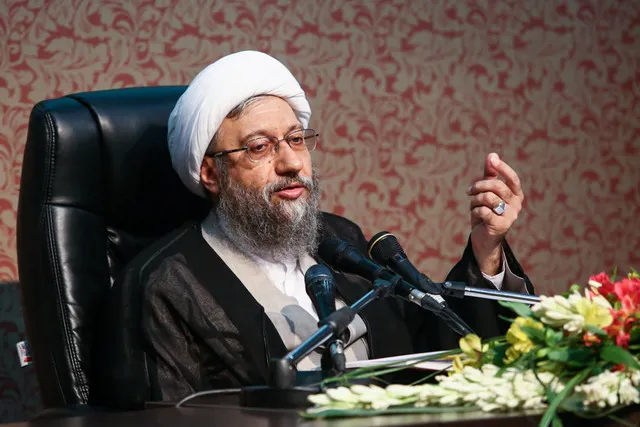 آملی لاریجانی: آماده پاسخ به نقض برجام هستیم
