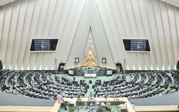 بررسی اضافه شدن ۴۰نفر به تعداد نمایندگان مجلس