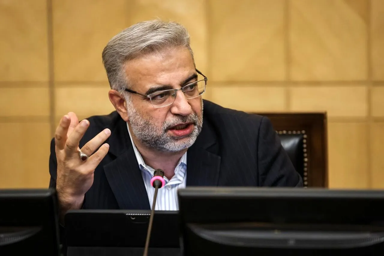 زاهدی وفا طبق مجوز قبلی سرپرست وزارت کار است