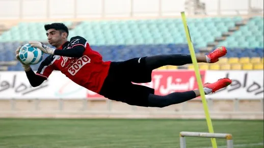 پیشنهاد وسوسه انگیز به بیرانوند و پرسپولیس