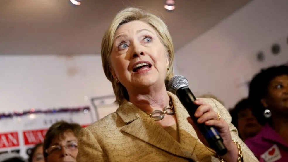 Clinton disparages Trump's economic plan, vows to help workers