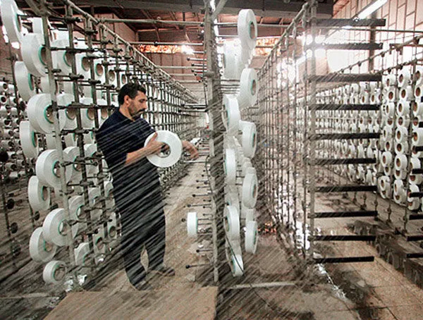 قوانین دست و پاگیر کمر تولید را شکسته است!