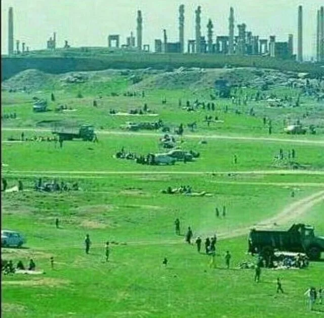 عکسی هشدارآمیز از تخت جمشید