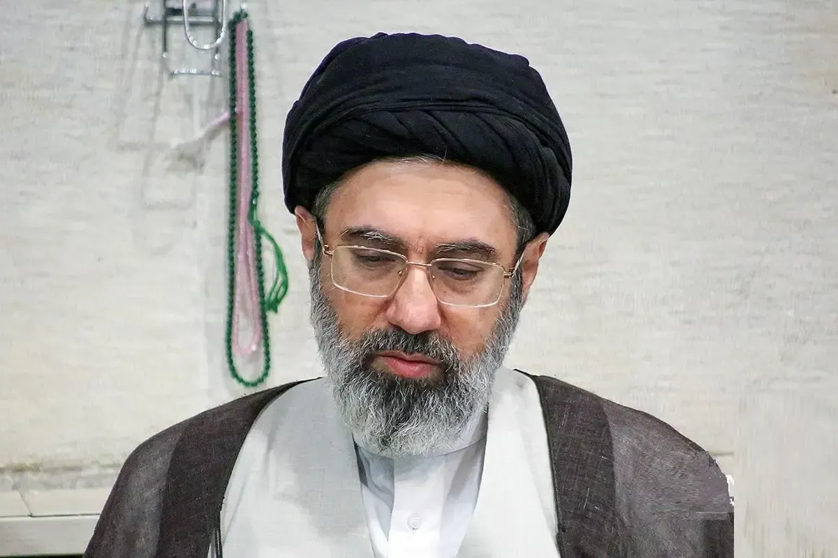 Leader praises role of teachers, workers in cultural struggle
