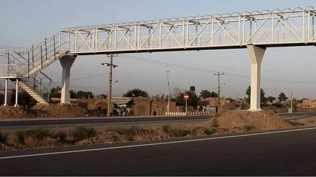 ماجرای سقوط مرگبار خانم دکترجوان از پل عابر پیاده شهرک آپادانا چه بود؟