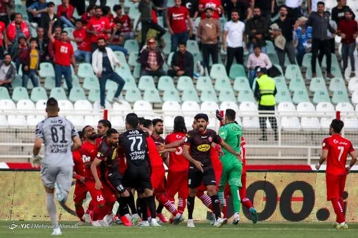 بیانیه تراکتور: شرایط فراهم بود، پرسپولیس نیامد!