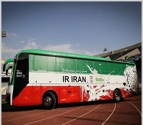 پرچم کویت روی اتوبوس تیم ملی ایران +عکس