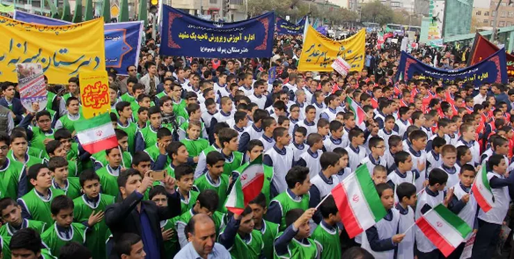 حضور پرشور ملت ایران در راهپیمایی ۱۳ آبان + فیلم