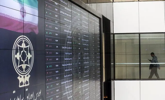 با تبر به جان بورس افتاده اند