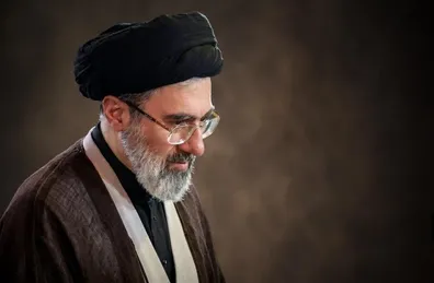 فوری-دستور-رهبر-انقلاب-به-فرماندهان-ارشد-بانک-اهداف-آمریکا-و-اسرائیل-به-روز-شود