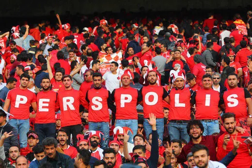 پرسپولیسی‌ ها استادیوم پیکان را تزیین کردند + عکس