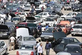 اعتراض متقاضیان خرید خودرو مقابل وزارت صمت