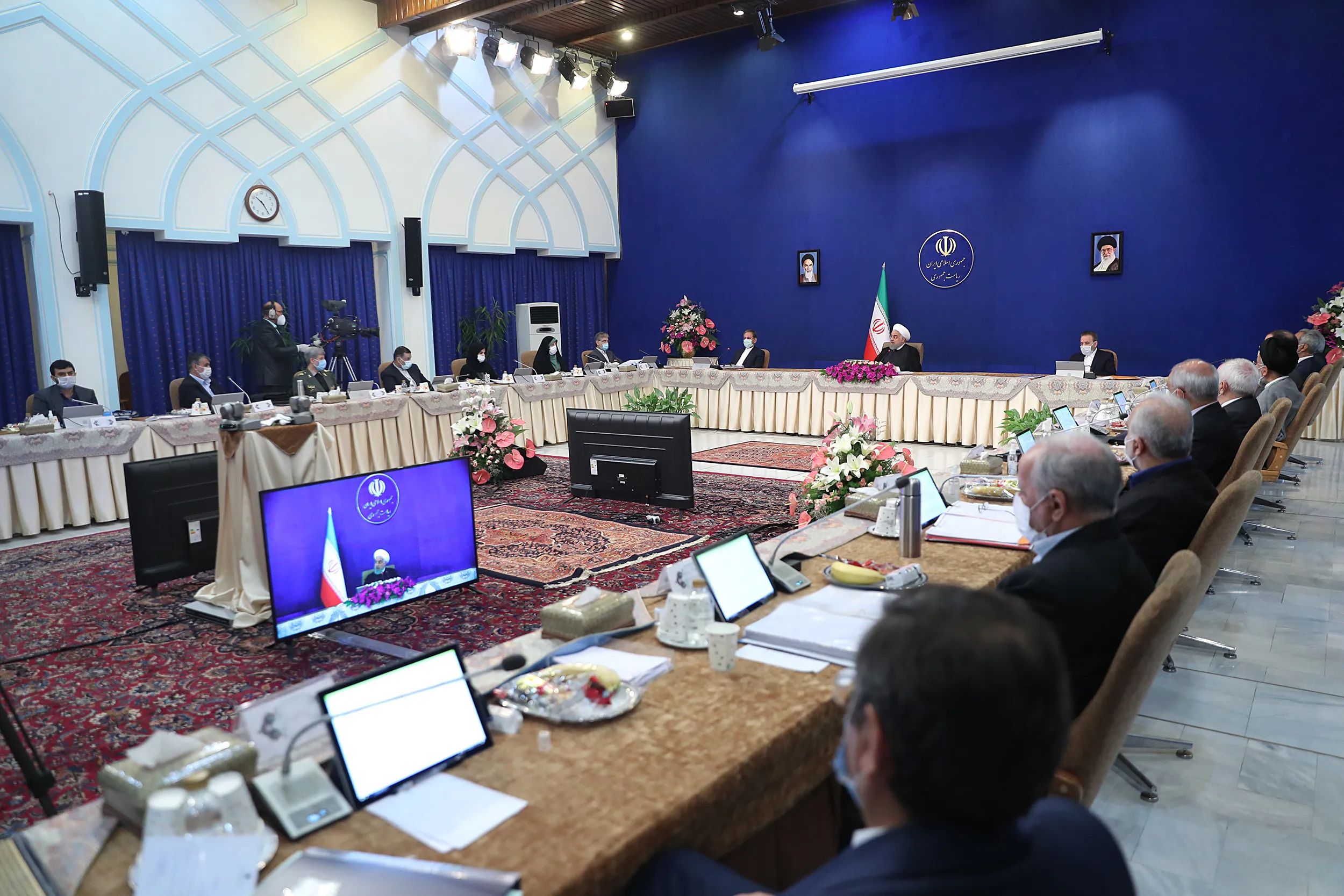 تصویب آیین‌نامه اجرایی نحوه انتقال مطالبات بانک‌ها از دولت/ لایحه قانون تجارت الکترونیکی اصلاح شد