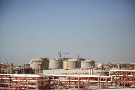 سدی به نام پول بر سر راه توسعه میدان گازی فرزاد B