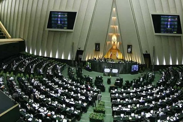 طرح ۲ فوریتی مجلس برای کاهش قیمت دلار