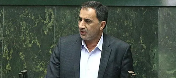 سوداگران به اسم تاجر میلیون‌ها دلار گرفتند/ افزایش ثبات اقتصادی در گرو حذف ارز دولتی است