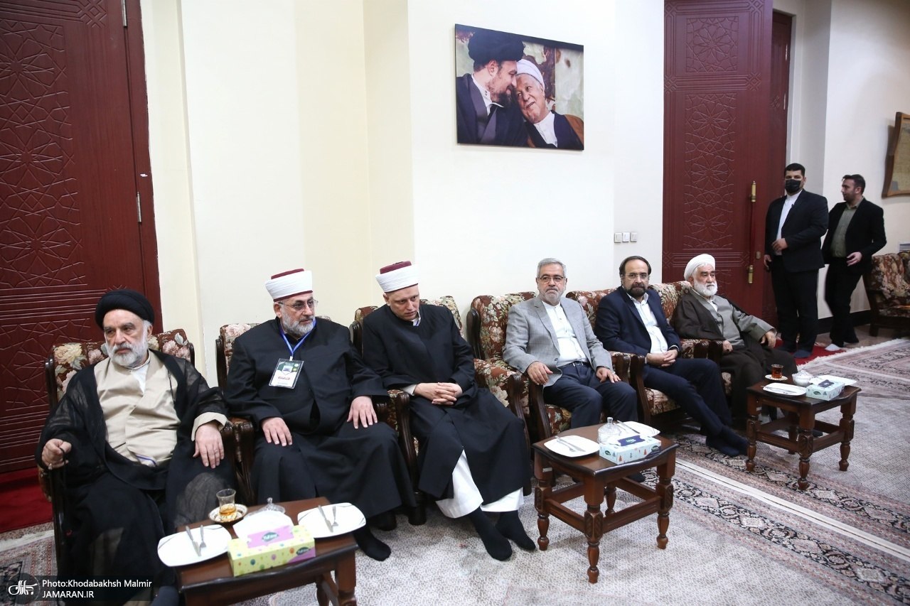 ببینید | تصویر منتشر نشده از اکبر هاشمی رفسنجانی در کنار یکی از شخصیتها ببینید | تصویر منتشر نشده از اکبر هاشمی رفسنجانی در کنار یکی از شخصیتها
