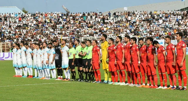 پیروزی شاگردان علی کریمی در یک بازی جنجالی