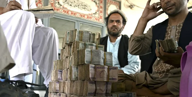 رییس بانک مرکزی افغانستان فرار کرد