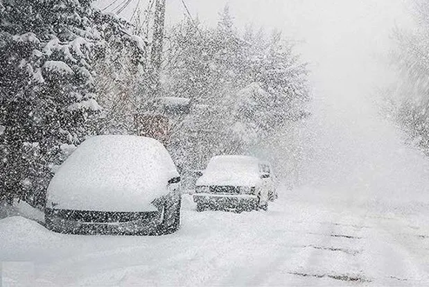 آذربایجان‌ غربی در برف دفن شد + فیلم