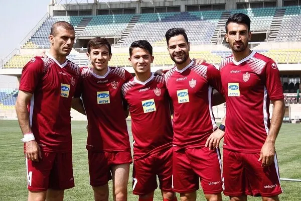 پست عجیب بازیکنان پرسپولیس در مورد یک پیمانکار!