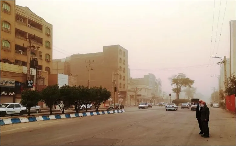 گرد و غبار و کاهش کیفیت هوا در غرب کشور